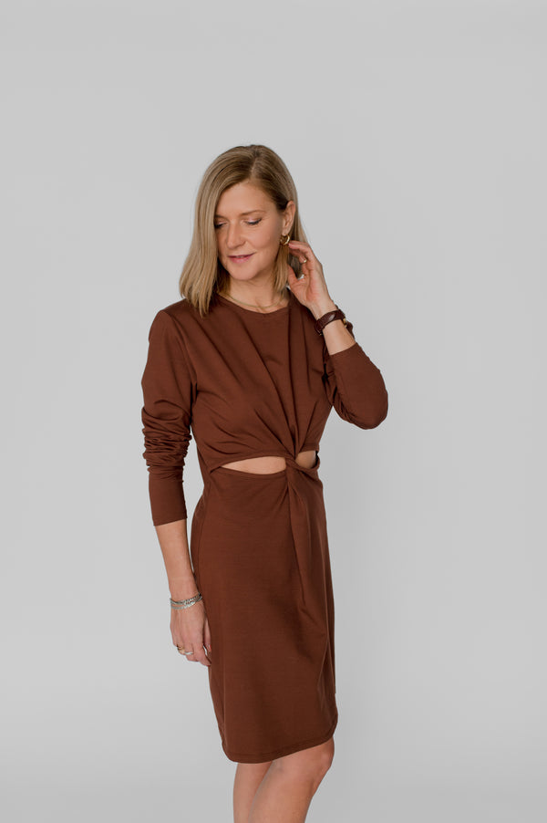 Twisted long sleeves dress