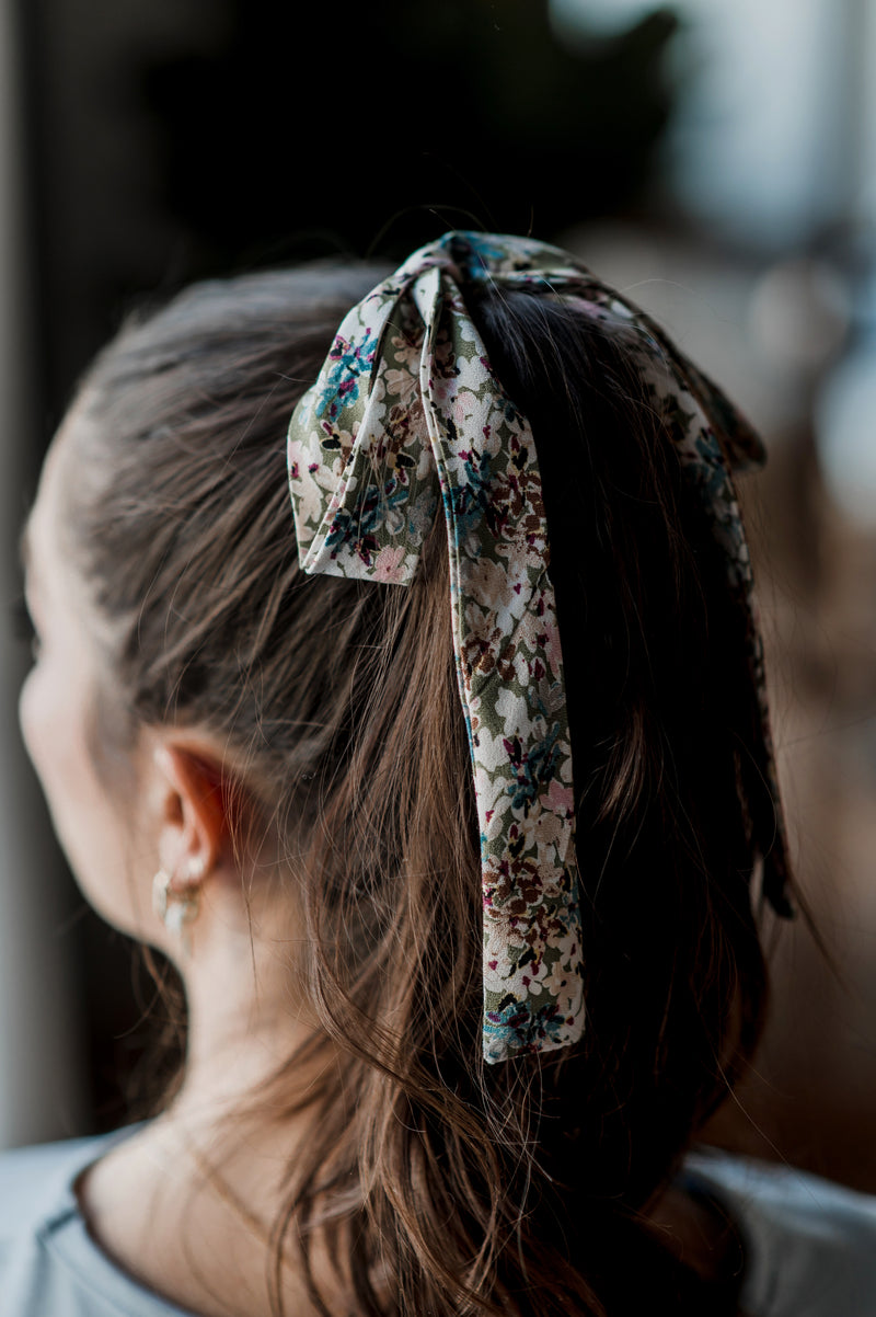 Bow hair tie